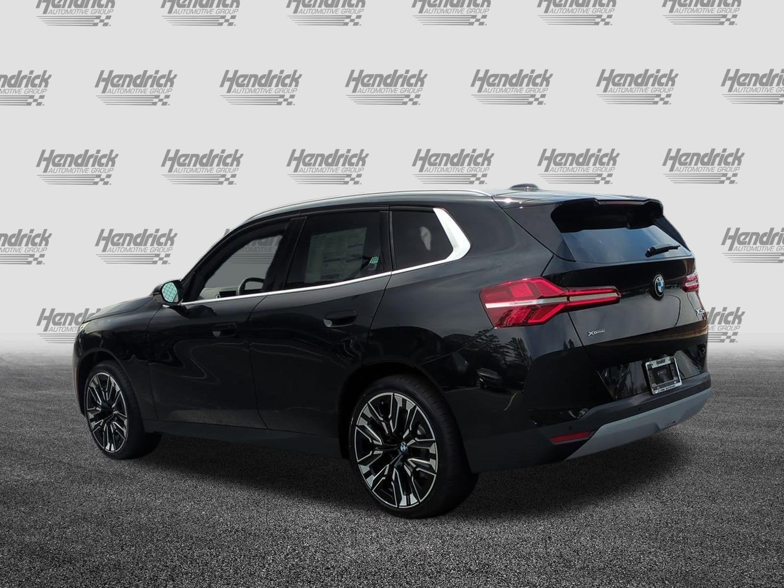 2026 BMW X3 30 xDrive photo 3