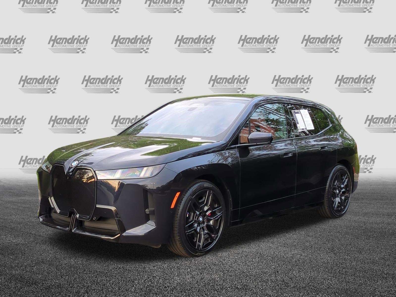 2026 BMW iX xDrive60 photo 4