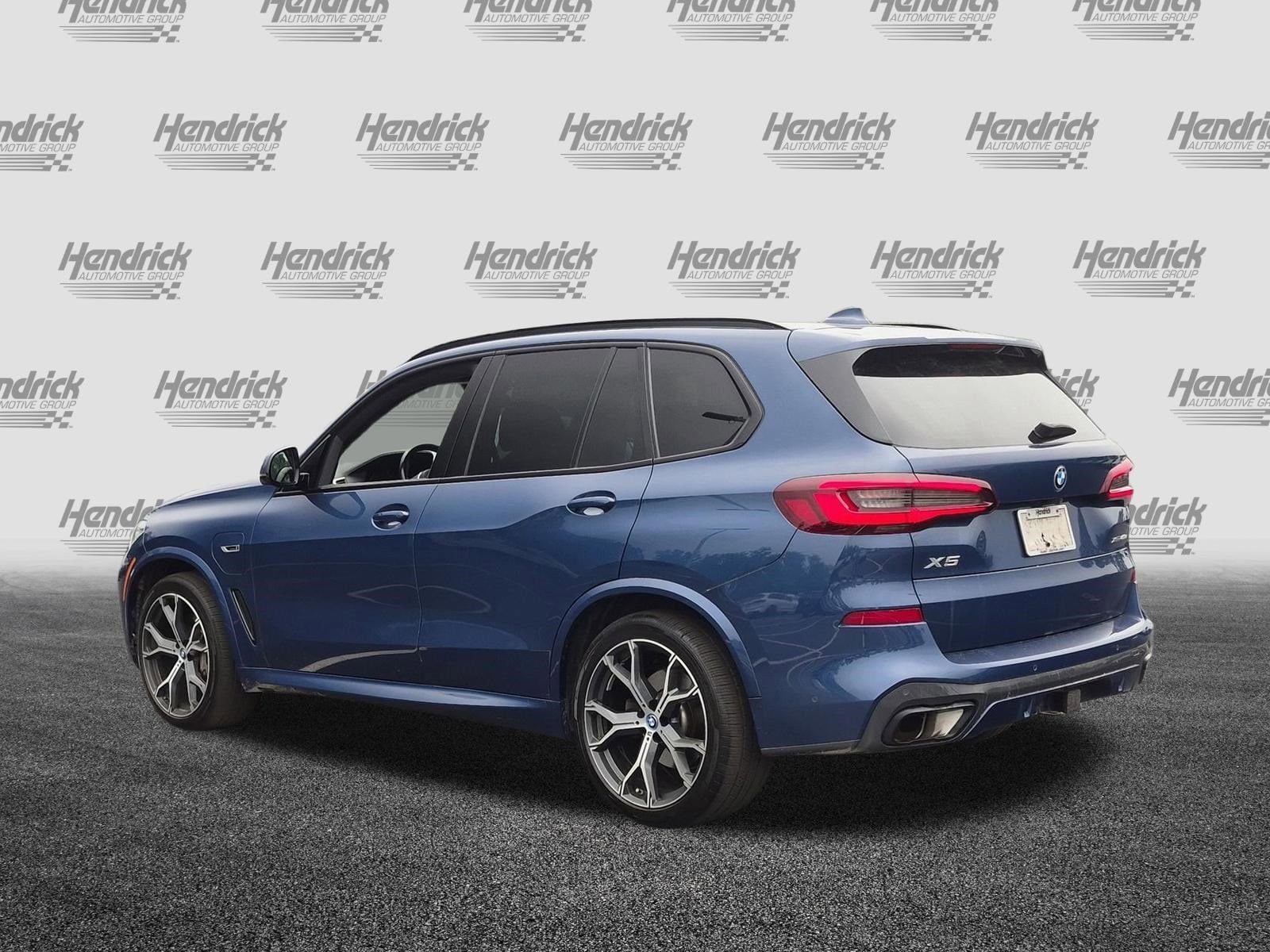 2023 BMW X5 xDrive45e photo 3