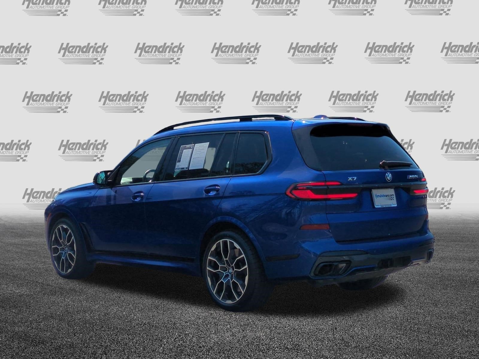 2025 BMW X7 M60i photo 3
