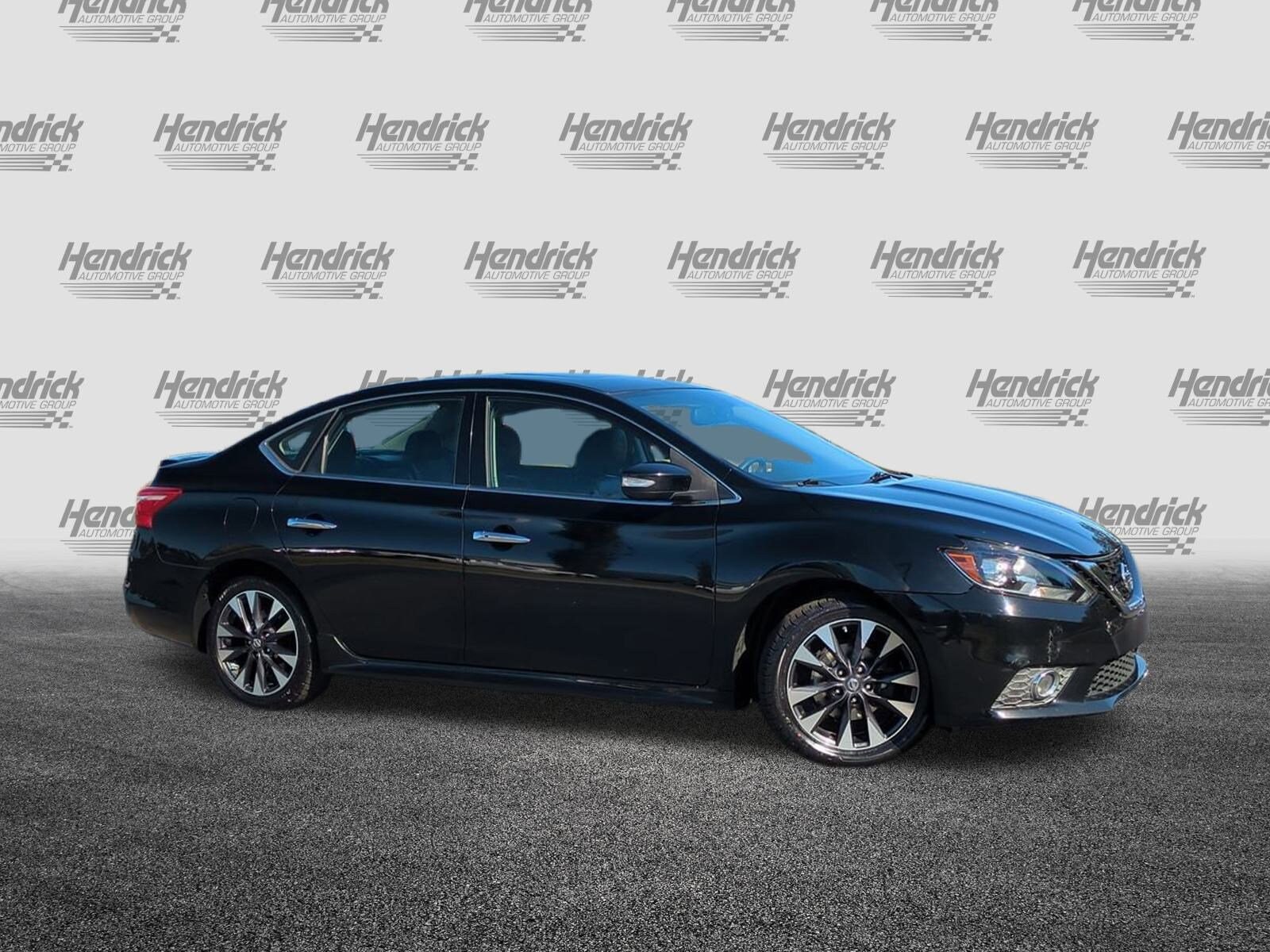 2016 Nissan Sentra SR photo 2