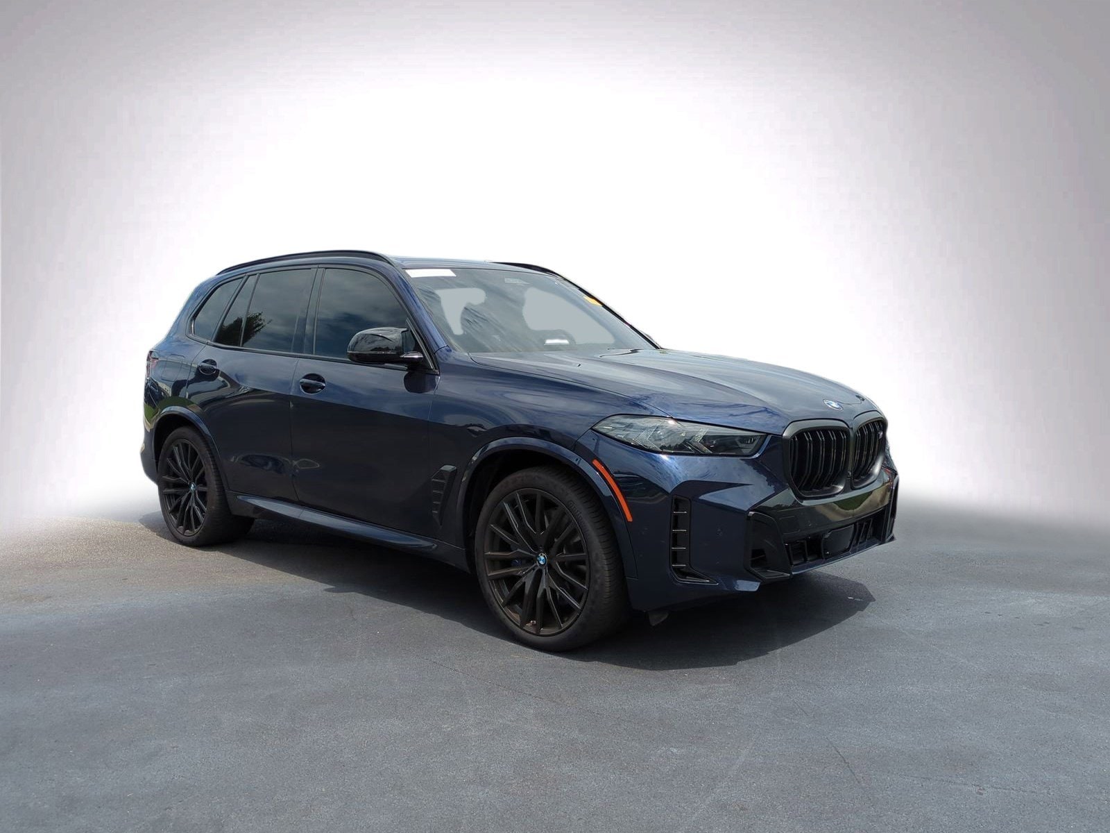 2024 BMW X5 M60i