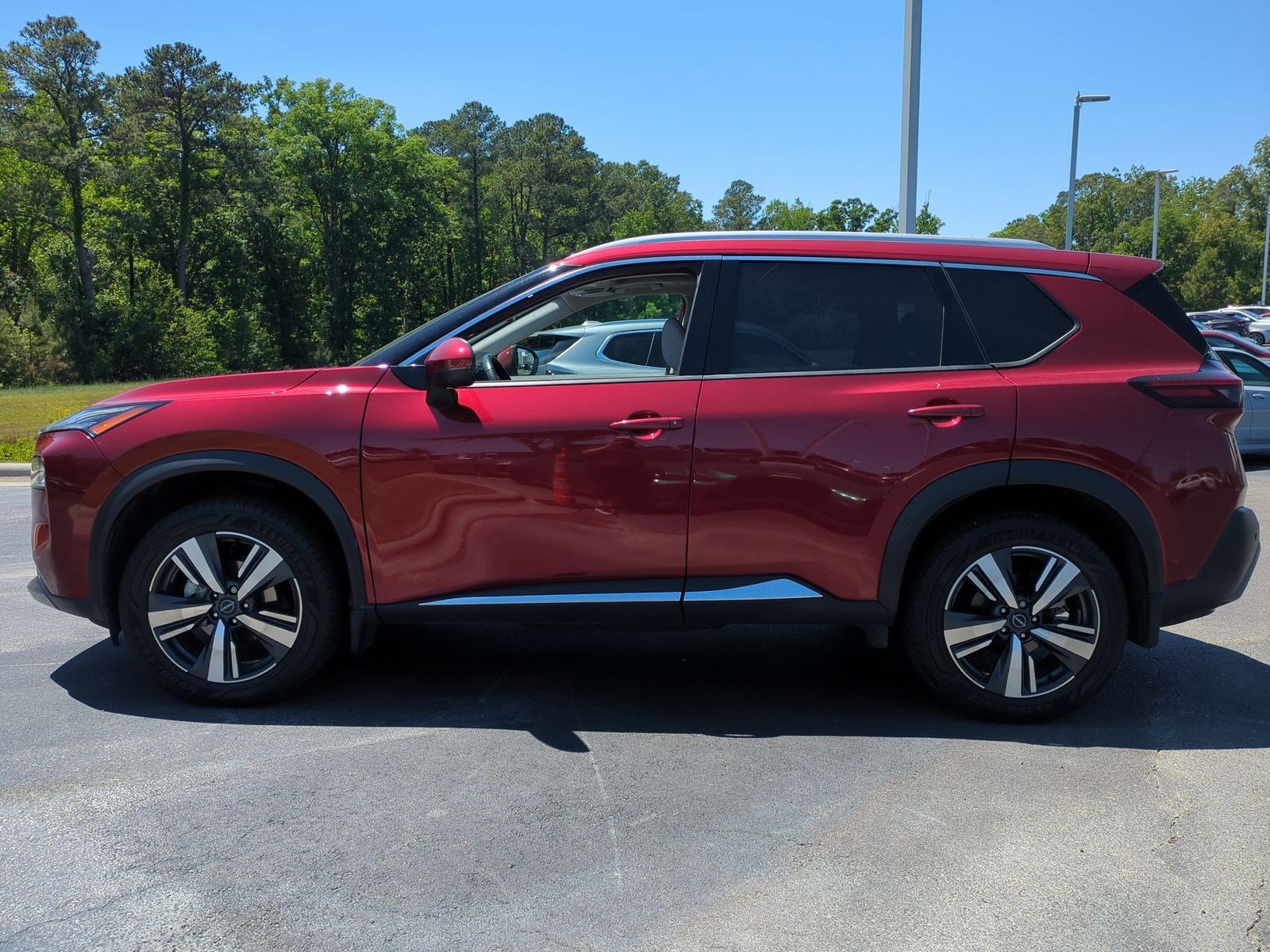 2022 Nissan Rogue SL photo 5