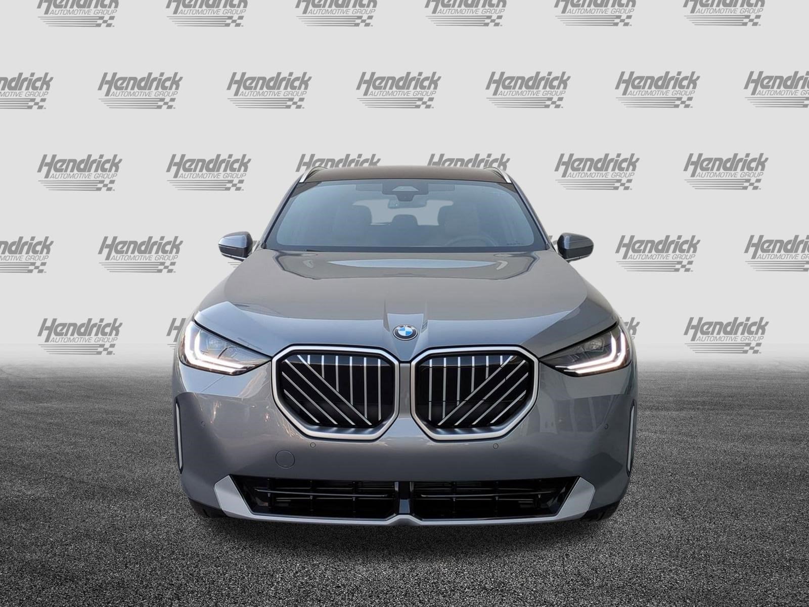 2026 BMW X3 30 xDrive photo 2