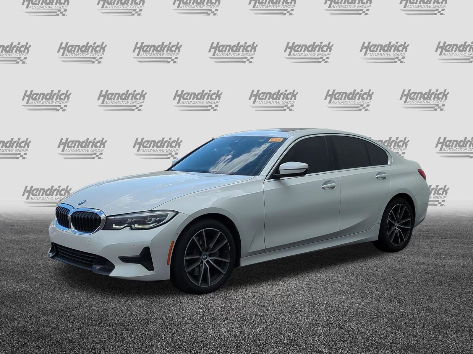 2021 BMW 3 Series 330i photo 4