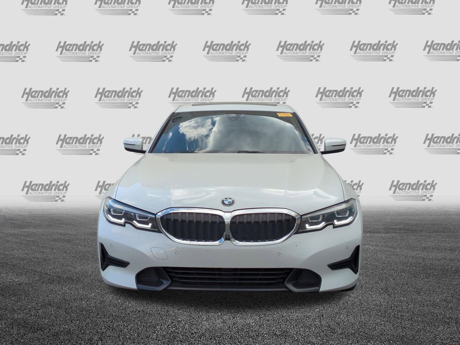 2021 BMW 3 Series 330i photo 2