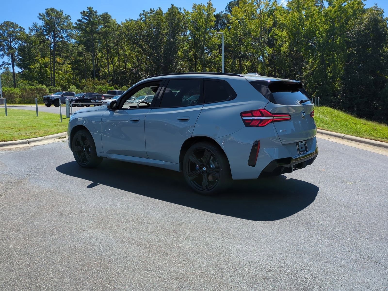 2026 BMW X3 30 xDrive photo 3