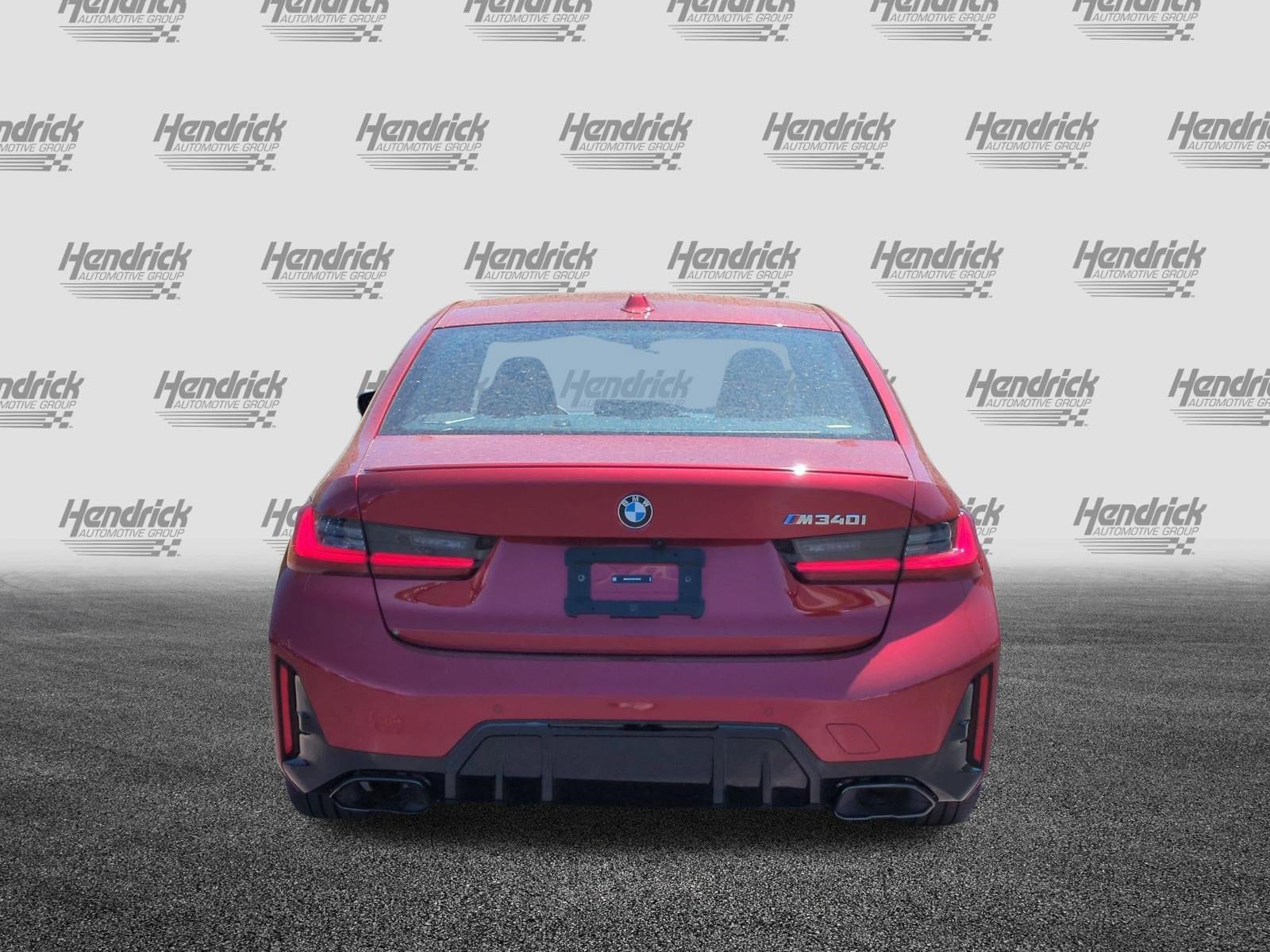 2025 BMW 3 Series M340i photo 3