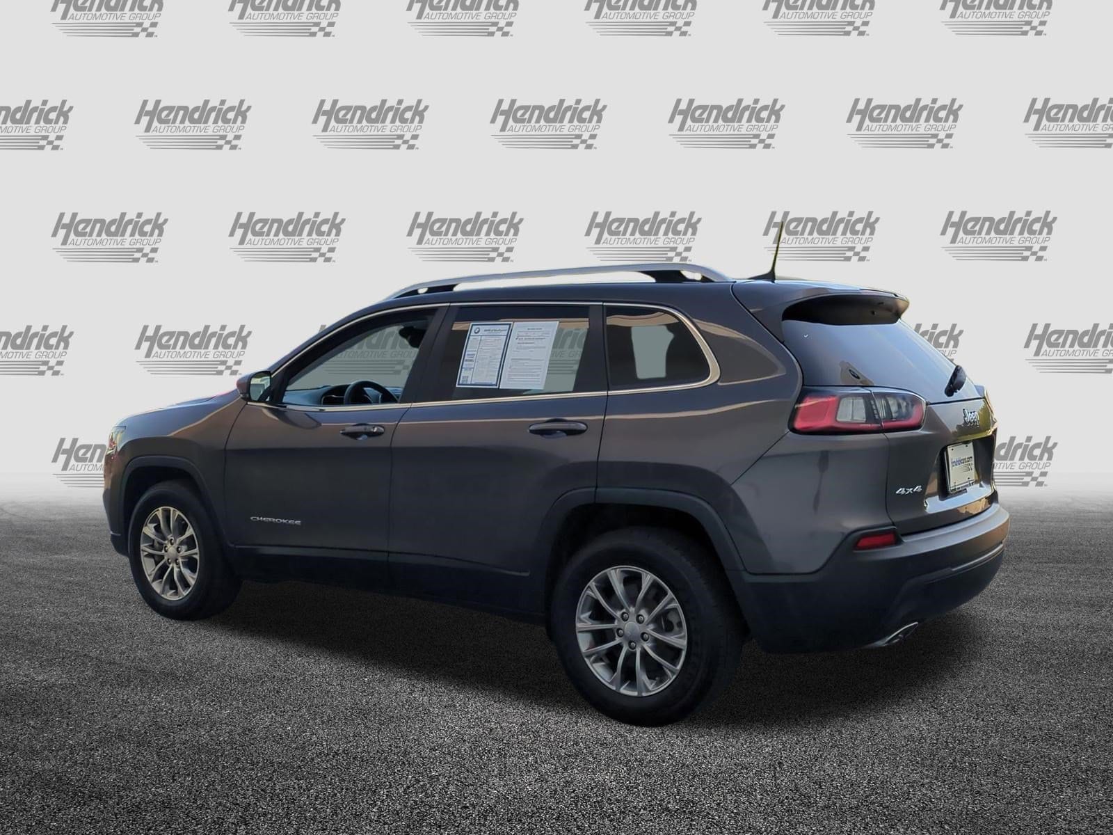 2021 Jeep Cherokee Latitude Lux photo 3