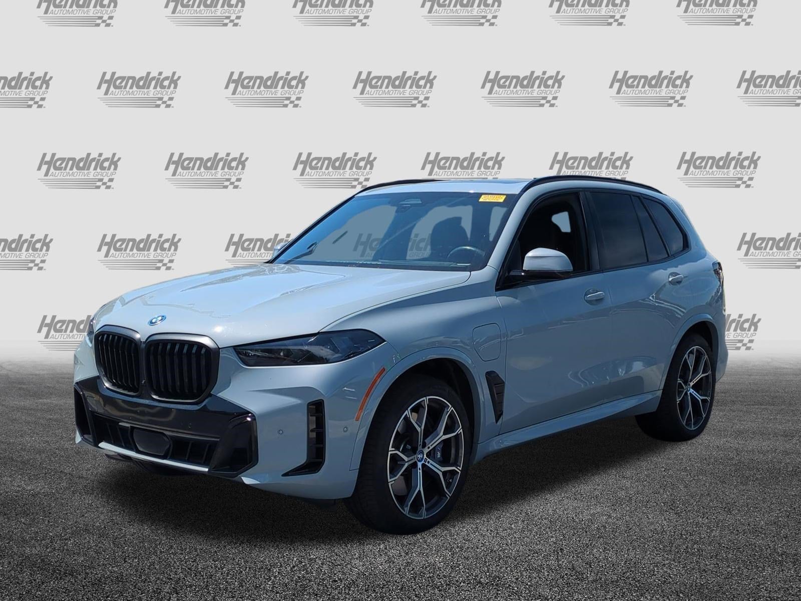 2025 BMW X5 xDrive50e photo 4