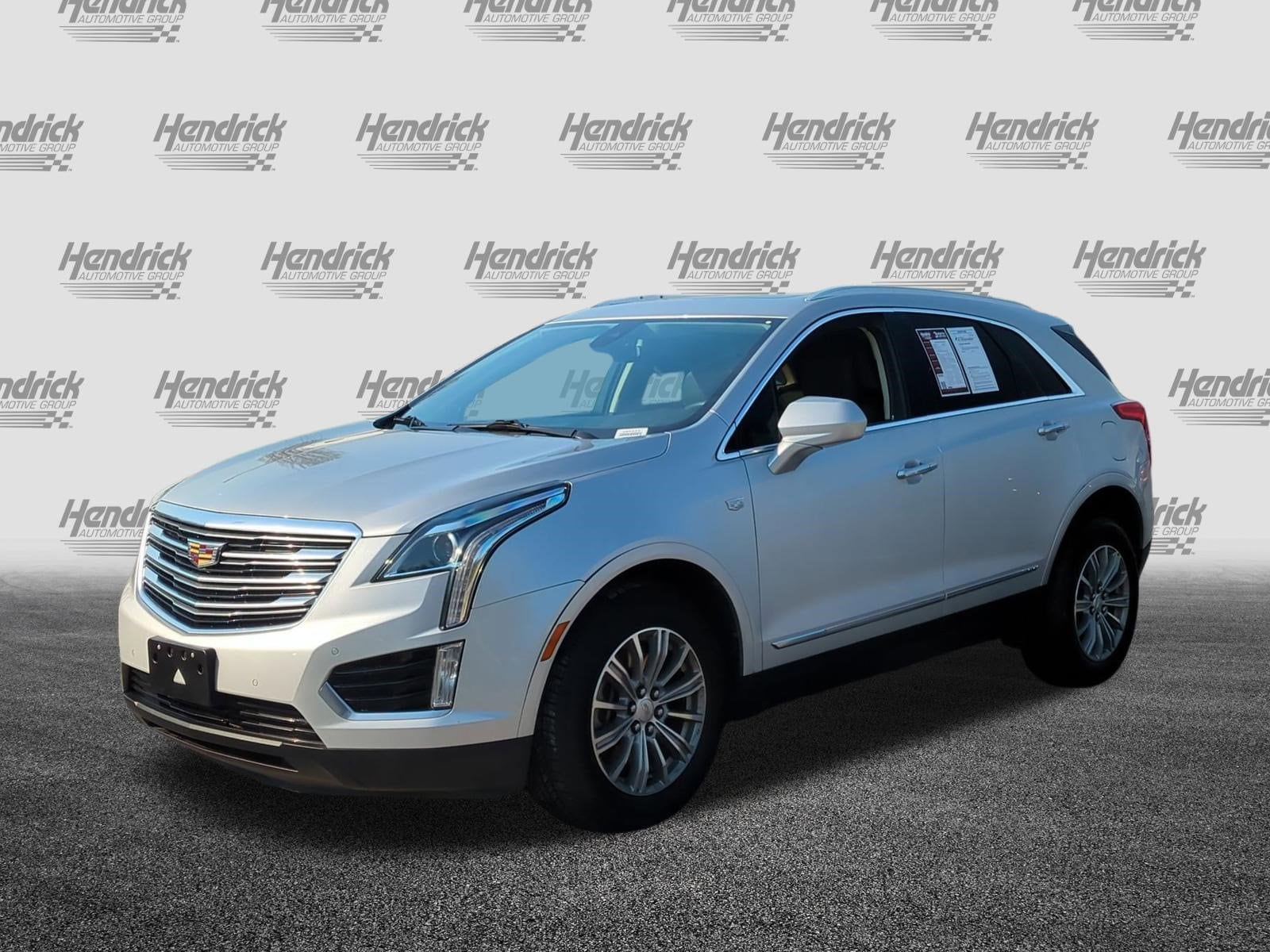 2017 CADILLAC XT5 Luxury FWD photo 4