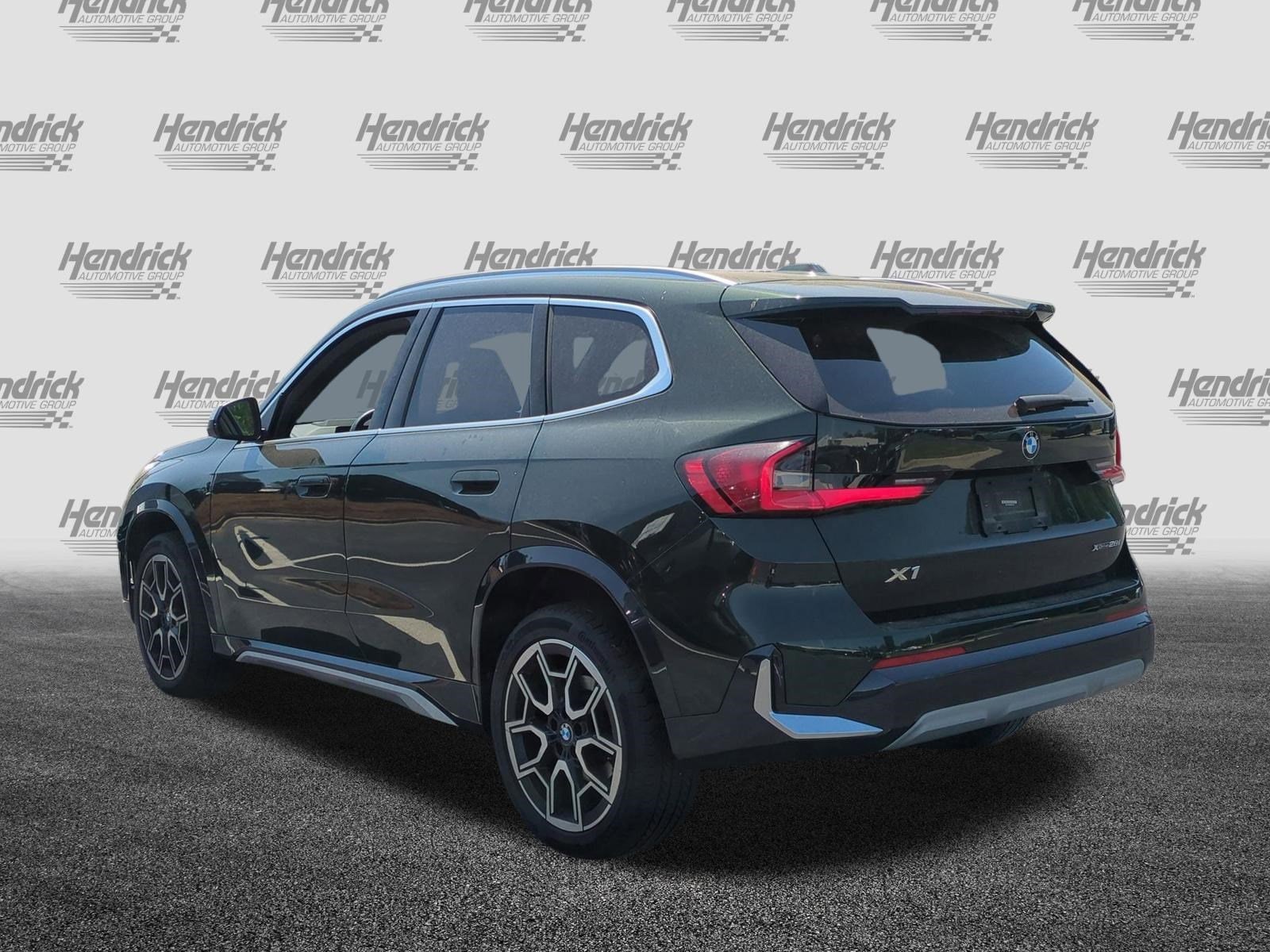 2023 BMW X1 xDrive28i photo 3