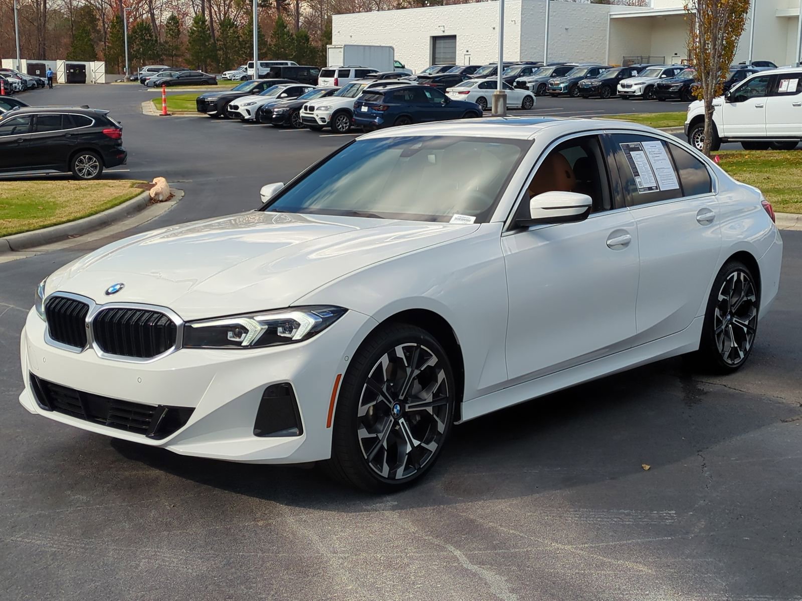 2025 Bmw 330i photo 3