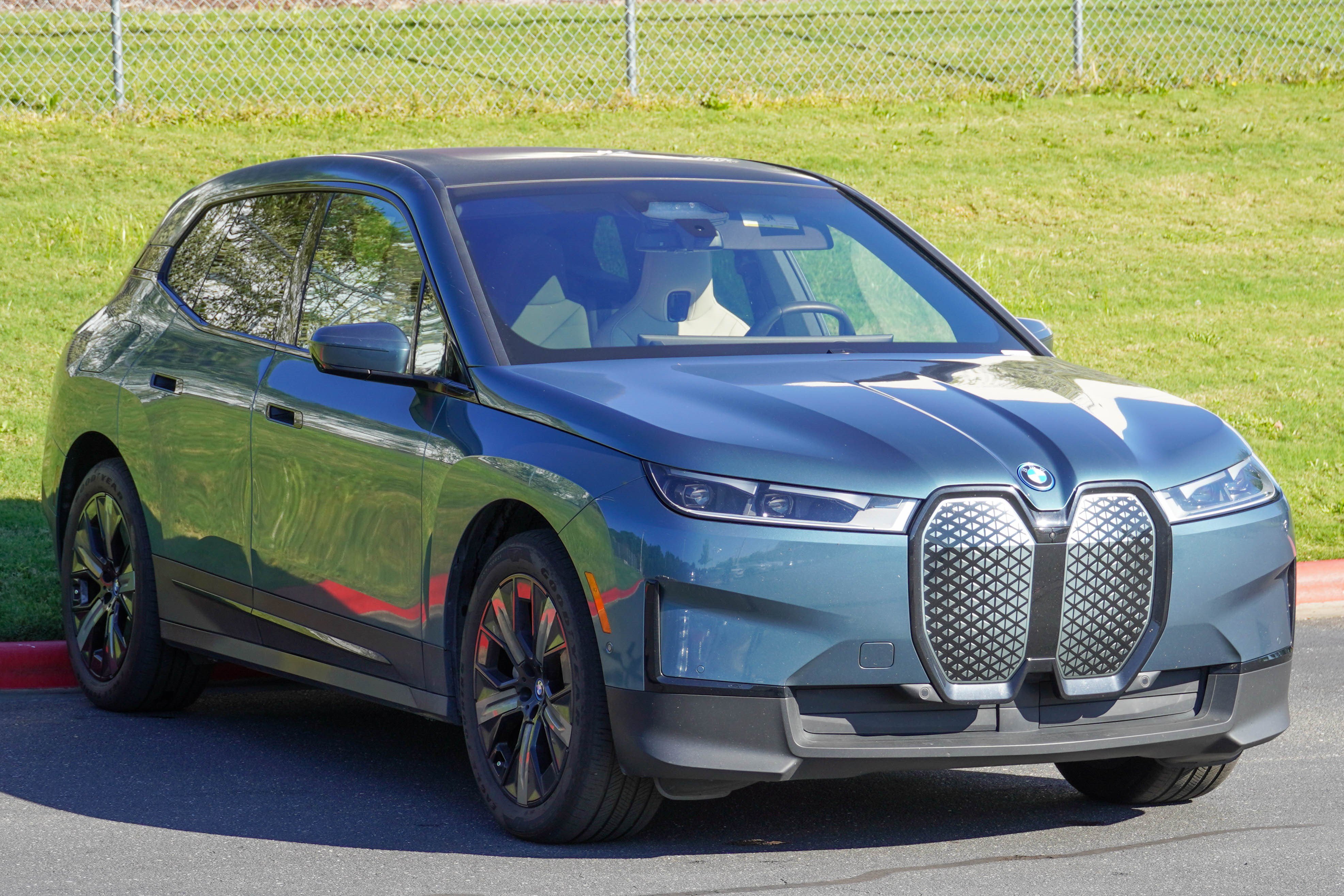 2024 BMW iX xDrive50 SUV