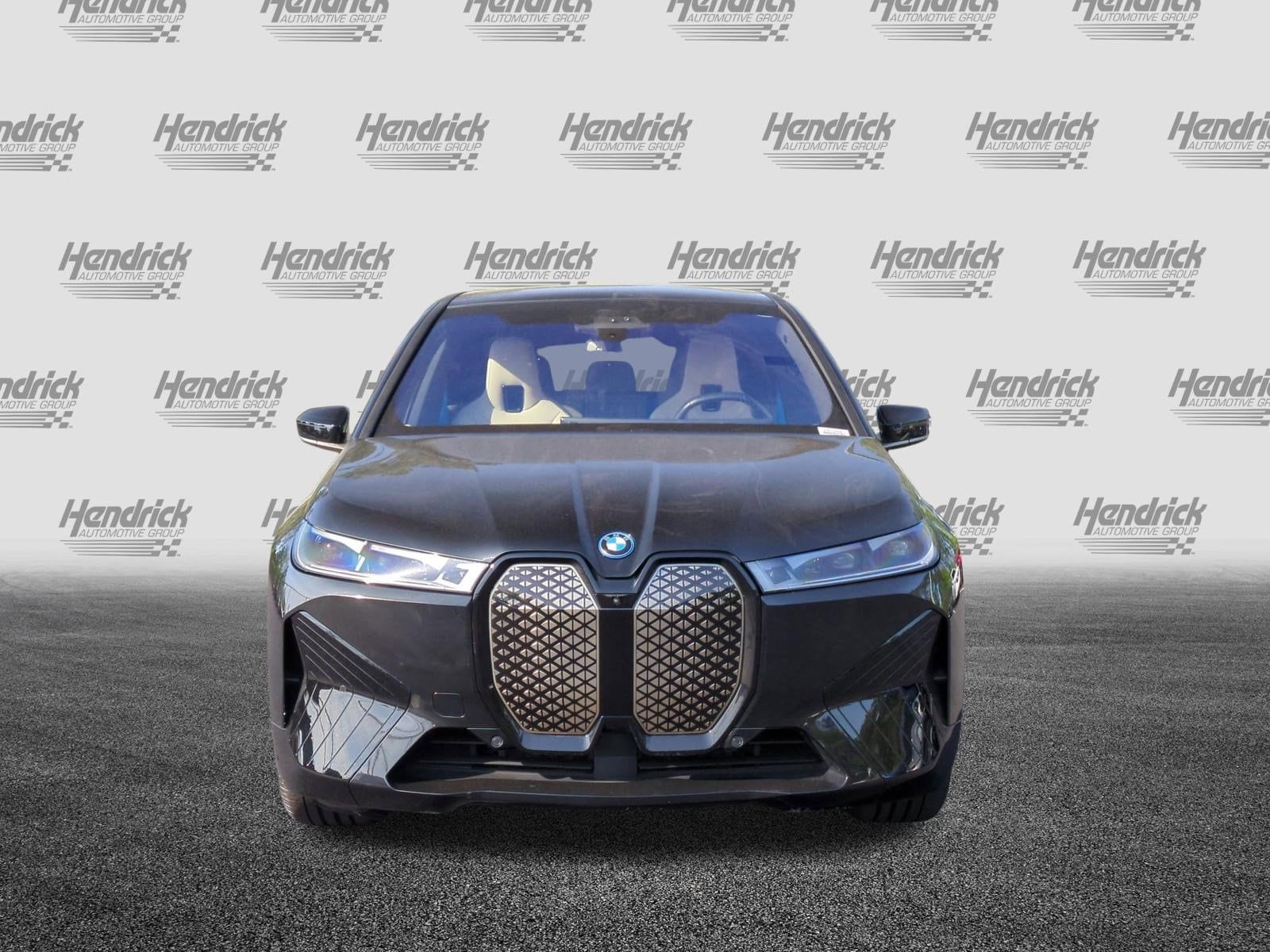 2023 BMW iX M60 photo 2