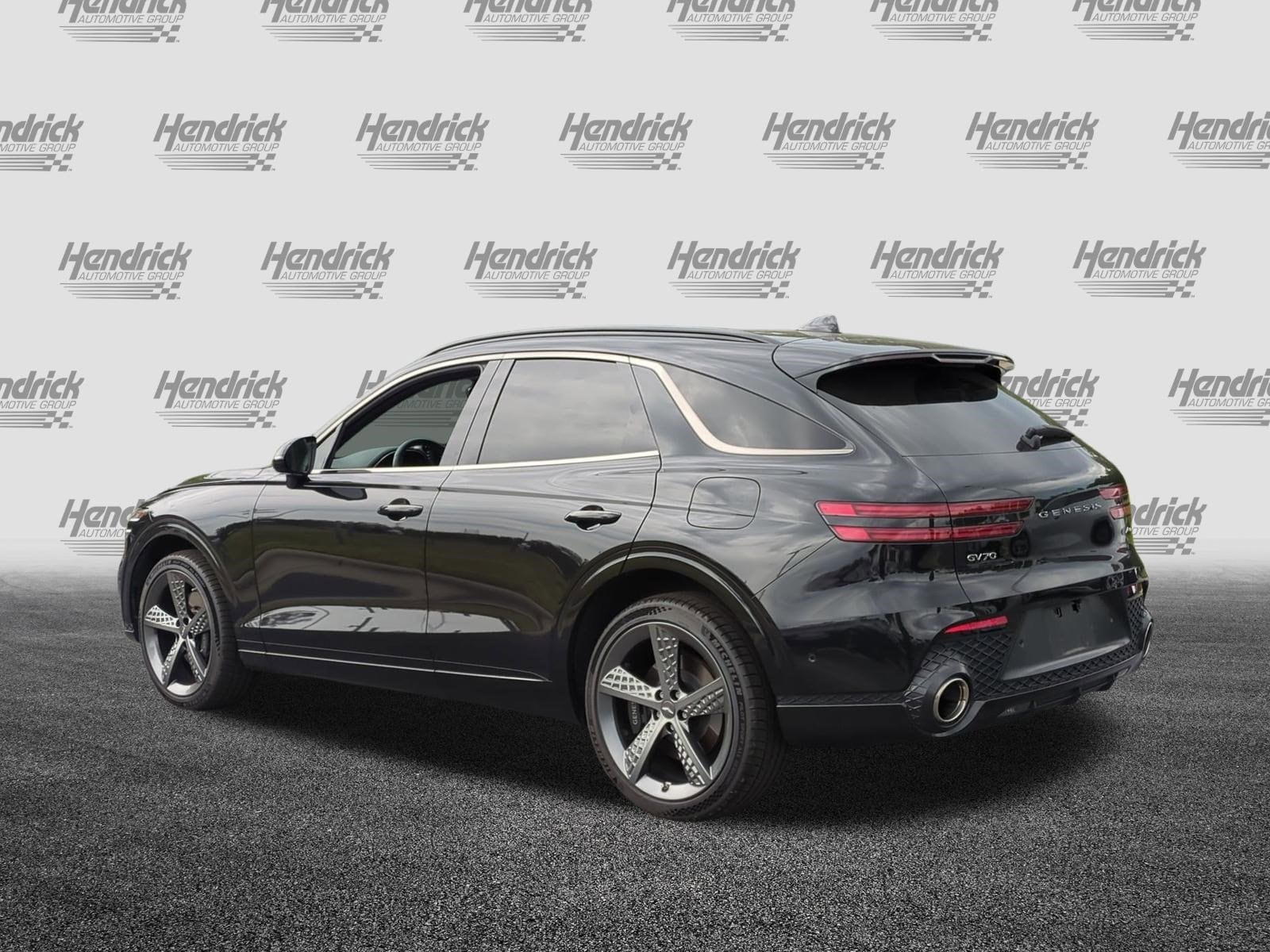 2023 Genesis GV70 2.5T photo 3