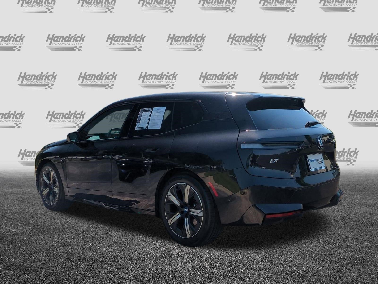 2023 BMW iX xDrive50 photo 3