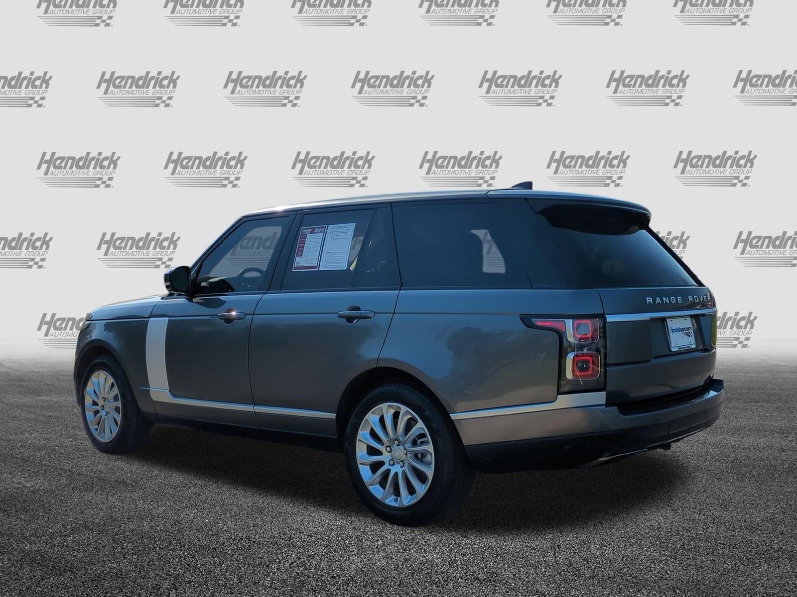 2018 Land Rover Range Rover HSE photo 3