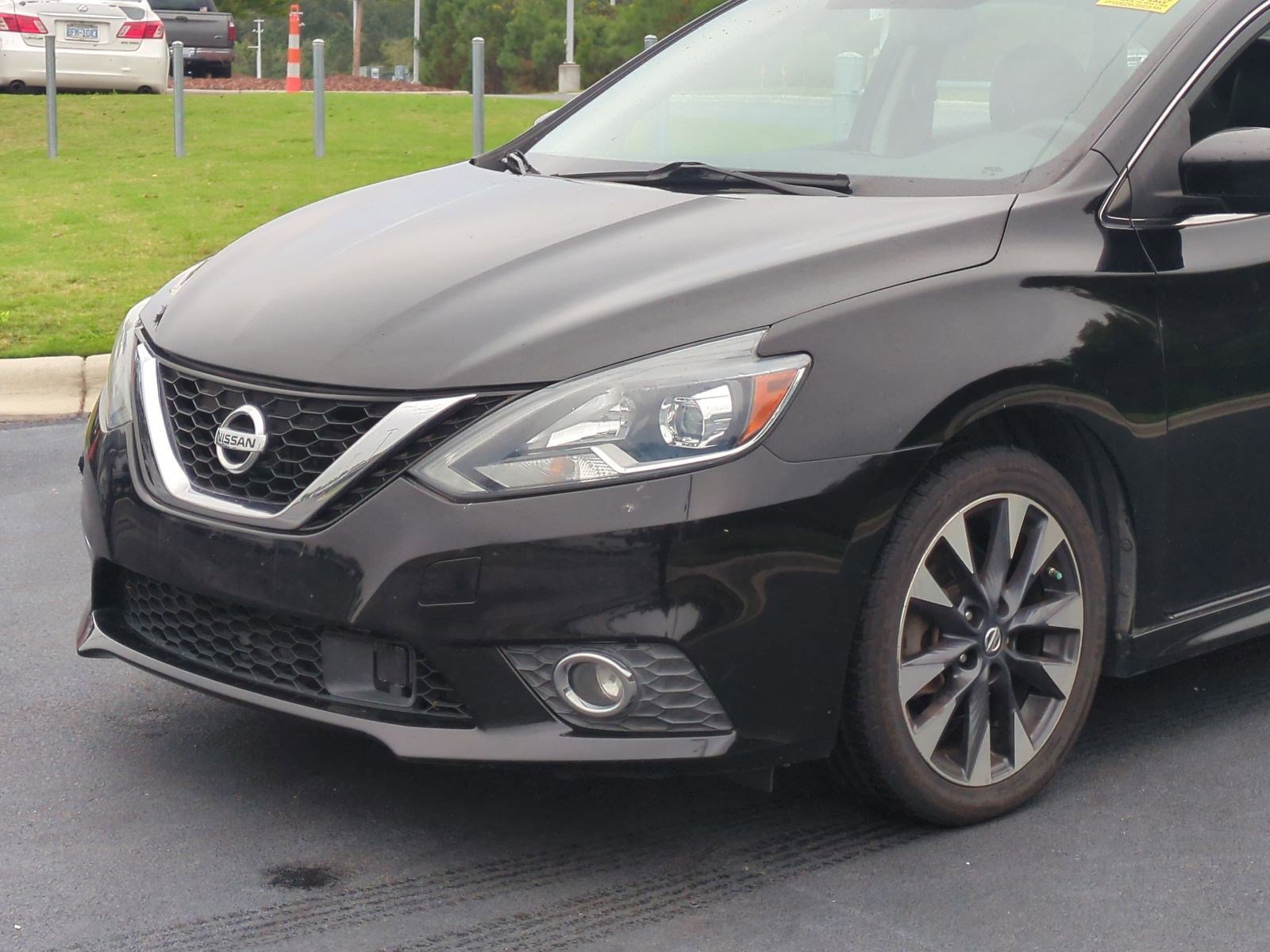 2016 Nissan Sentra SR photo 3