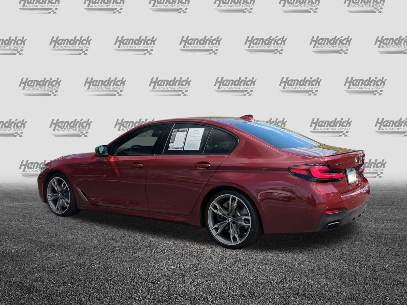 2023 BMW 5 Series M550i xDrive photo 3