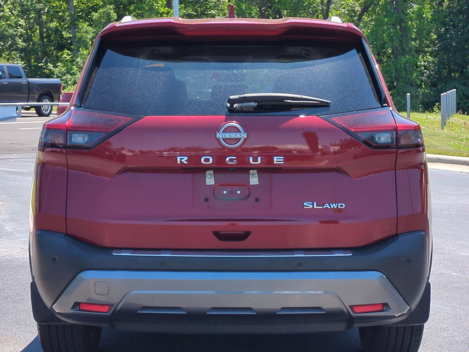 2022 Nissan Rogue SL photo 3