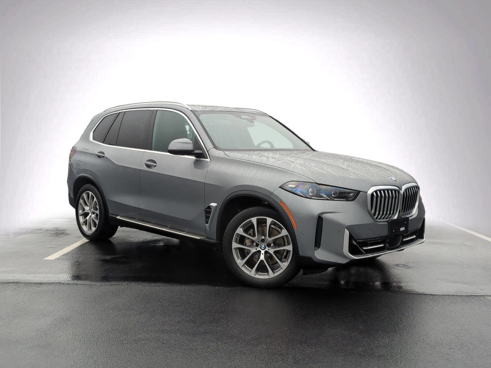 Used 2024 BMW X5 40i with VIN 5UX23EU08R9S21571 for sale in Kansas City, MO