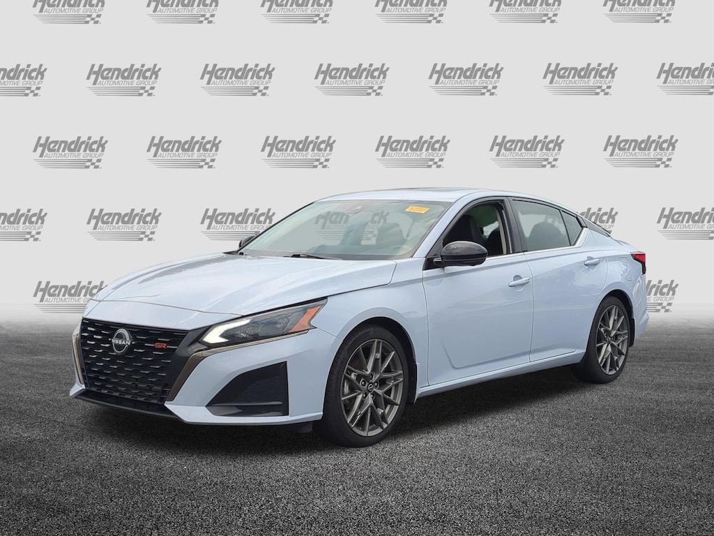 Used 2023 Nissan Altima 2.0 SR Sedan