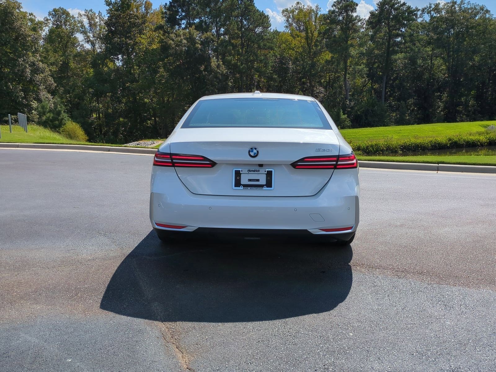 2026 BMW 5 Series 530i photo 3