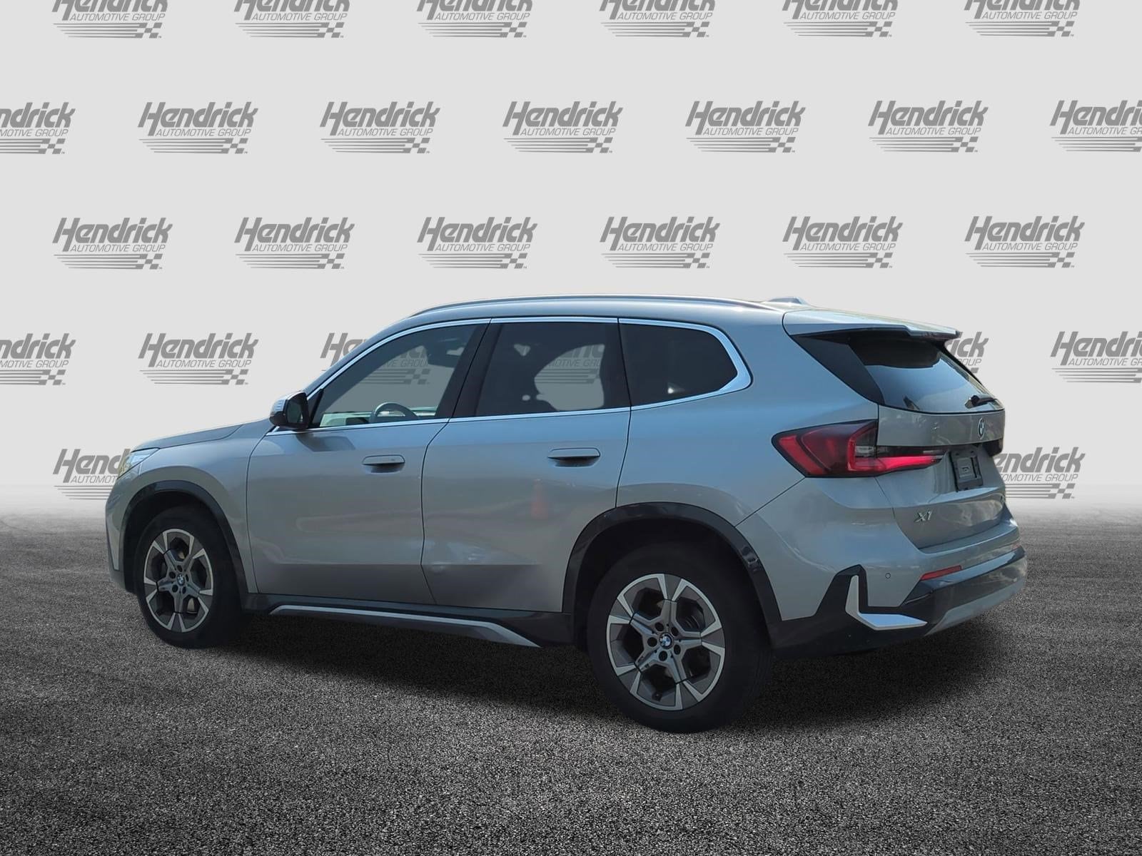 2023 BMW X1 xDrive28i photo 3