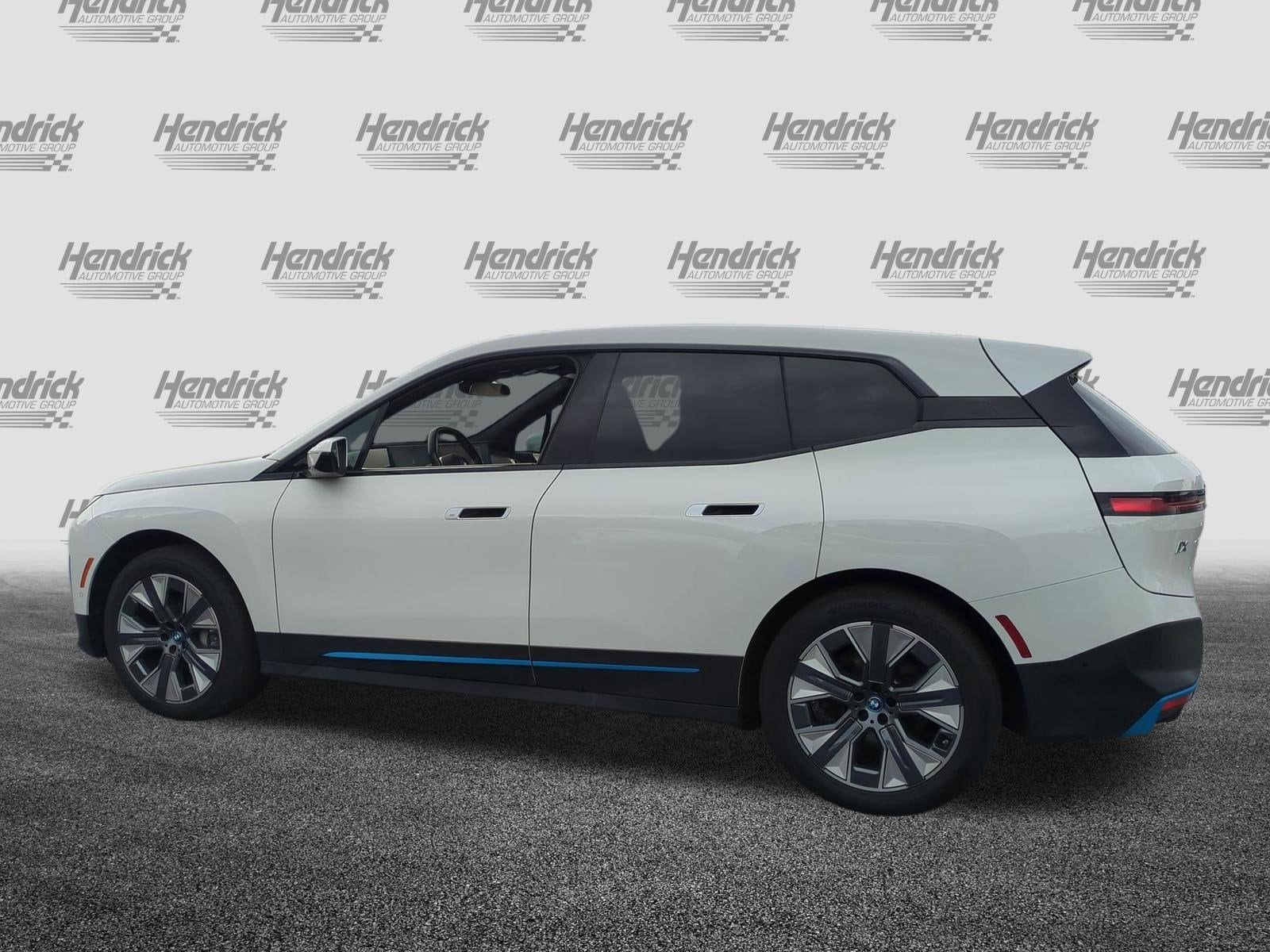 2023 BMW iX xDrive50 photo 3
