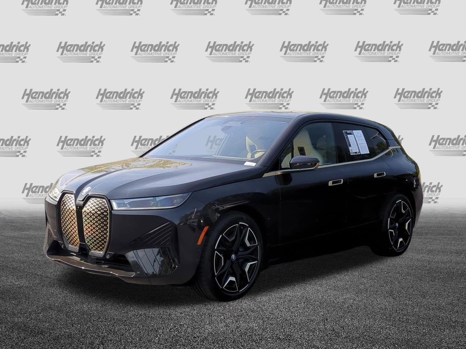 2023 BMW iX M60 photo 4