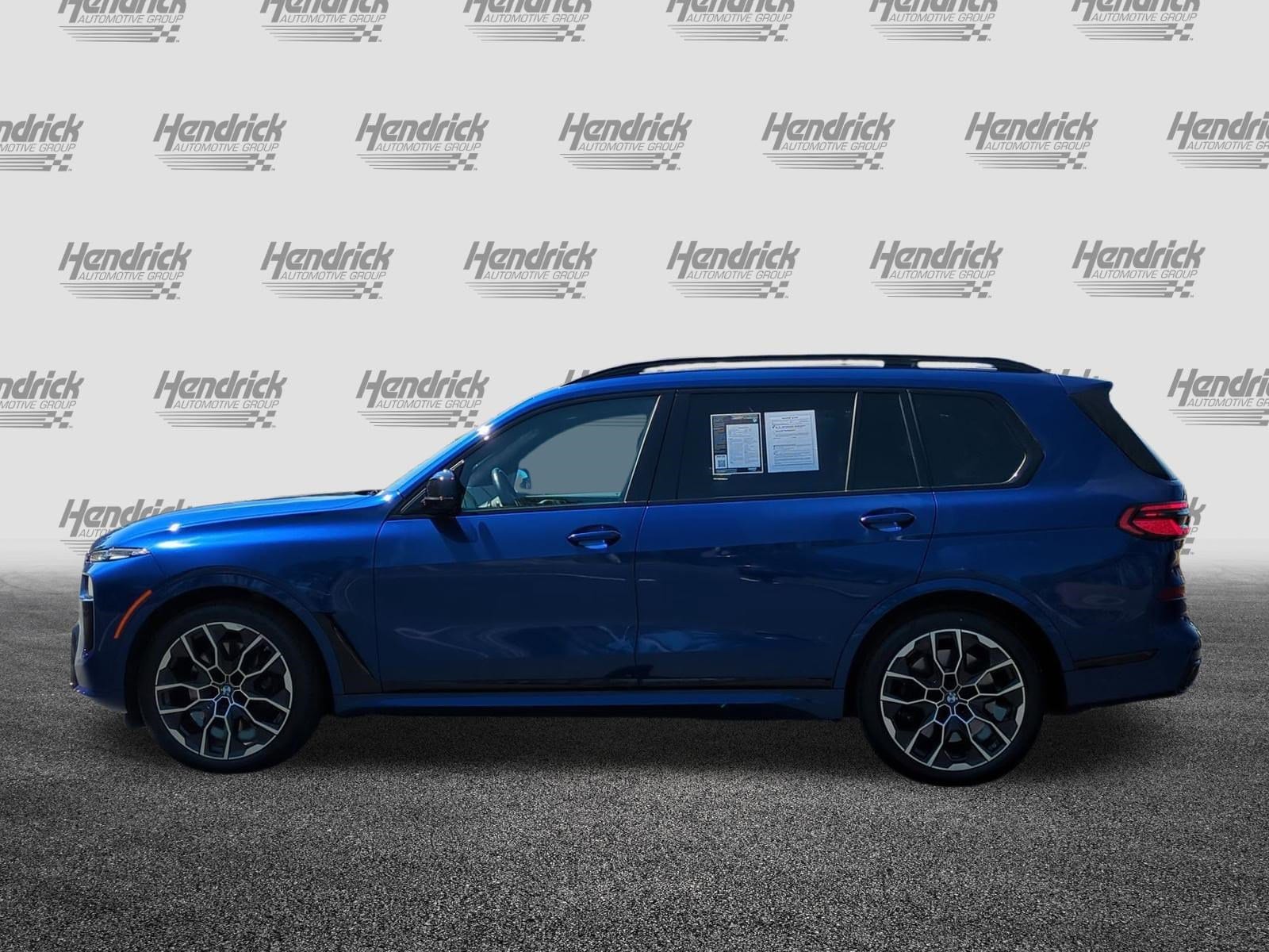 2025 BMW X7 M60i photo 6