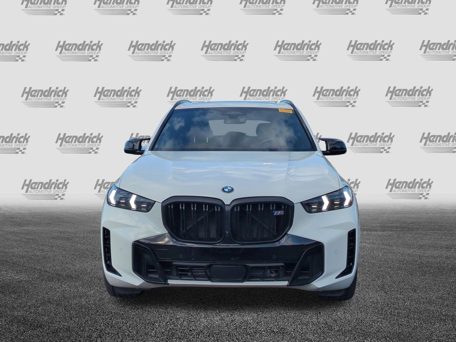 2024 BMW X5 M60i photo 2