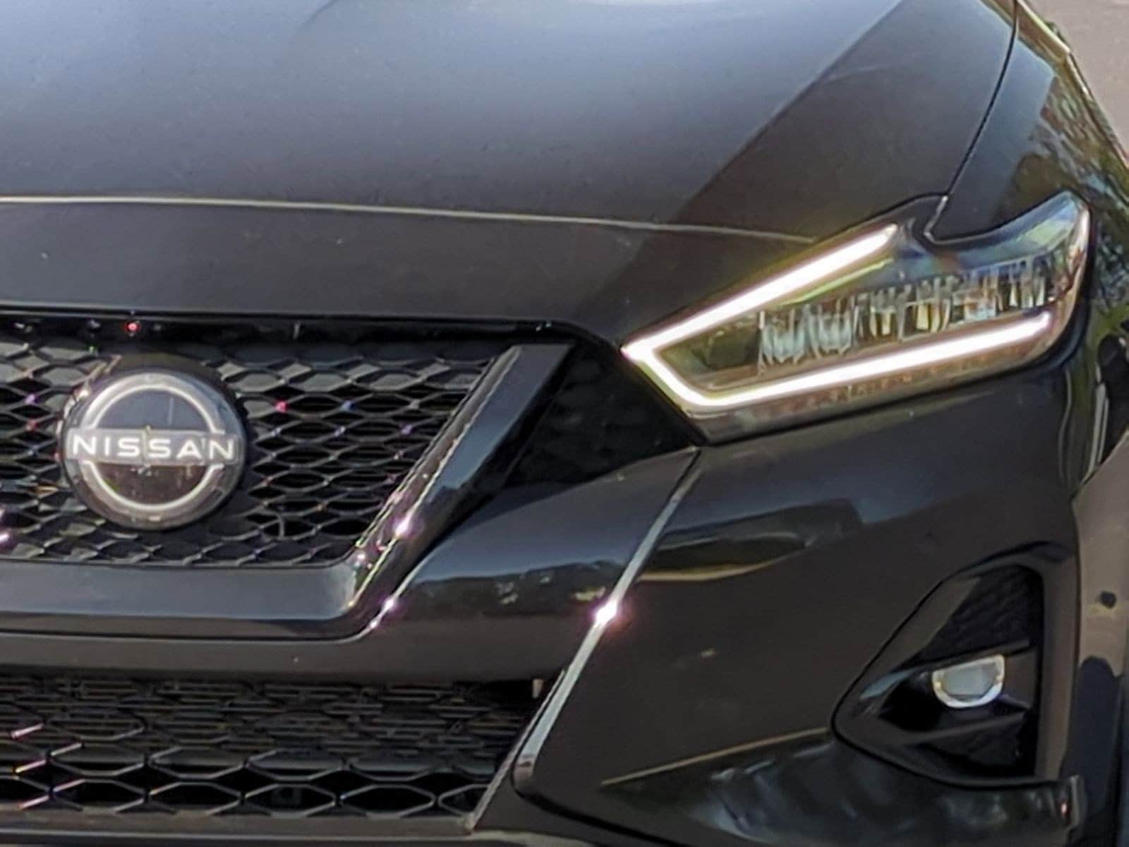 2023 Nissan Maxima SR photo 5