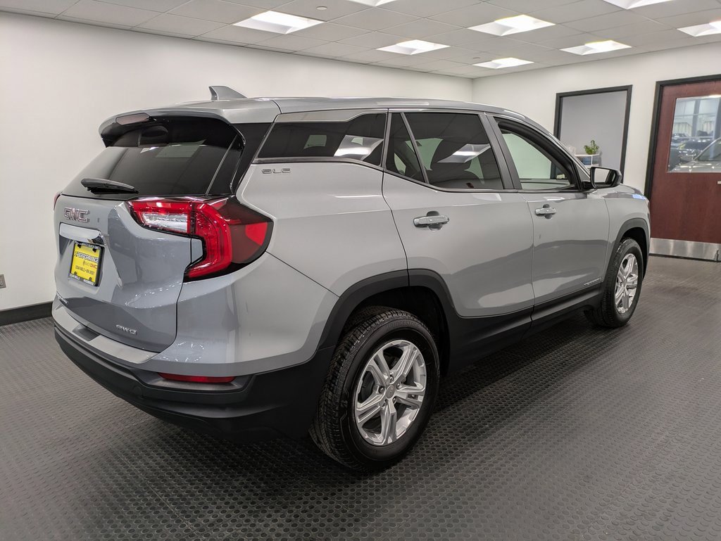 2024 Gmc Terrain SLE photo 4