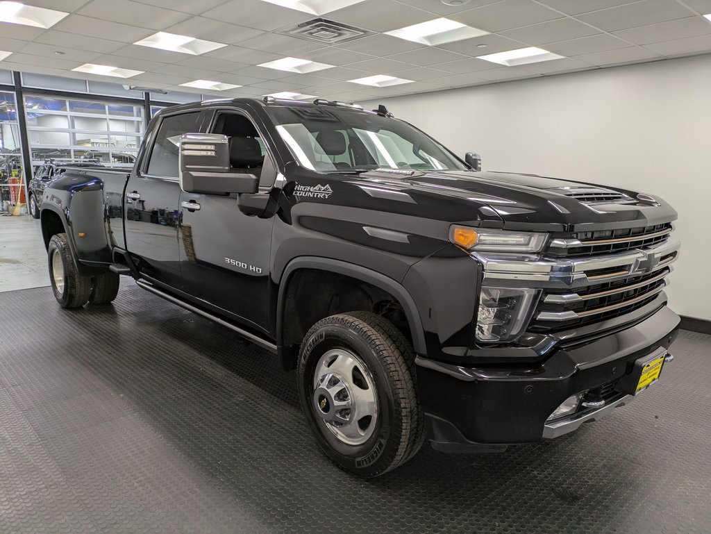 2023 Chevrolet Silverado 3500HD High Country photo 3