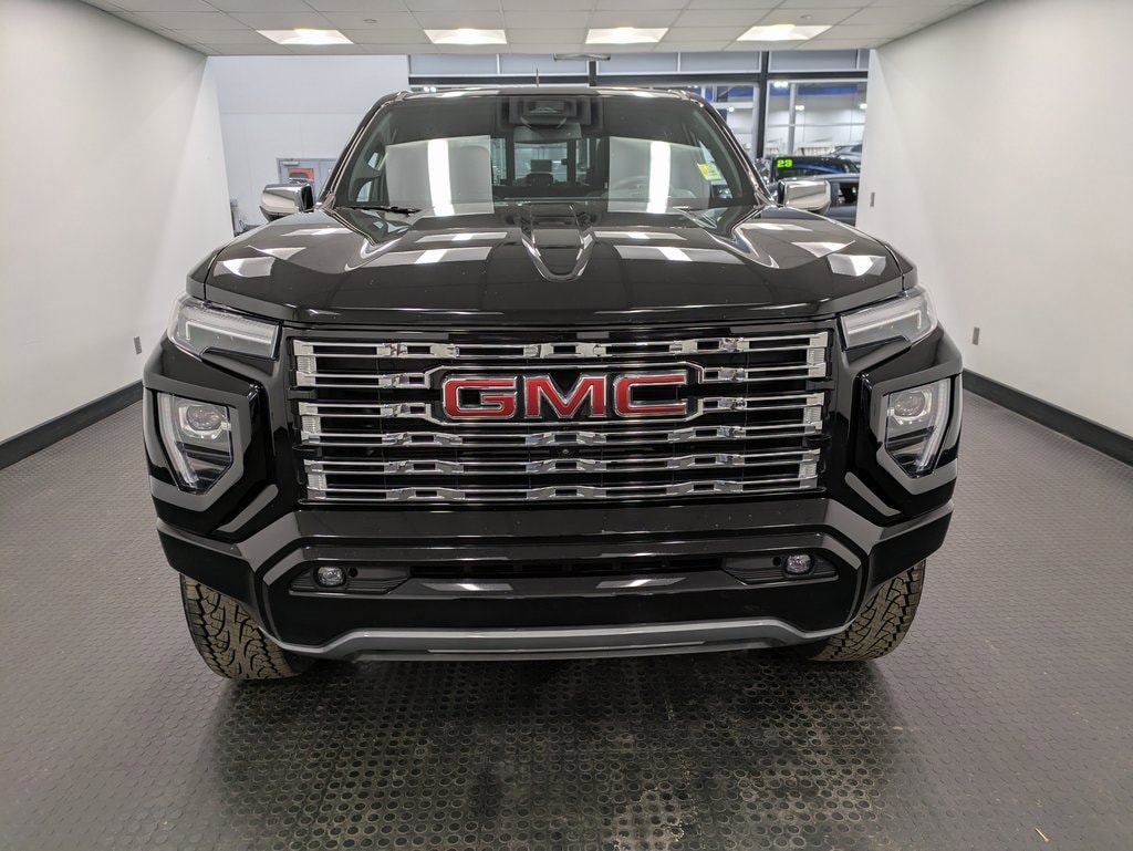 Used 2023 GMC Canyon Denali Truck Crew Cab
