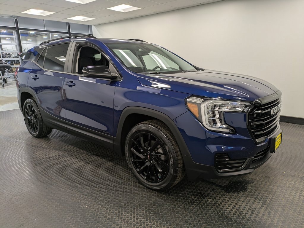 Used 2023 GMC Terrain SLE SUV
