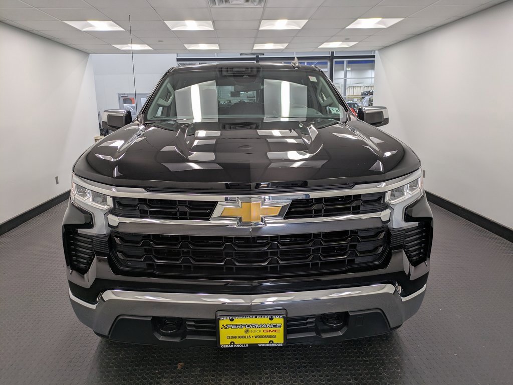 2023 Chevrolet Silverado 1500 LT photo 2