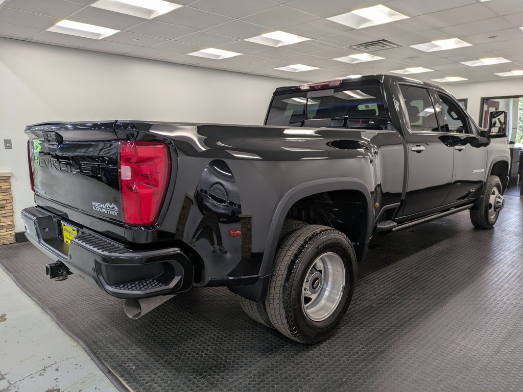 2023 Chevrolet Silverado 3500HD High Country photo 4