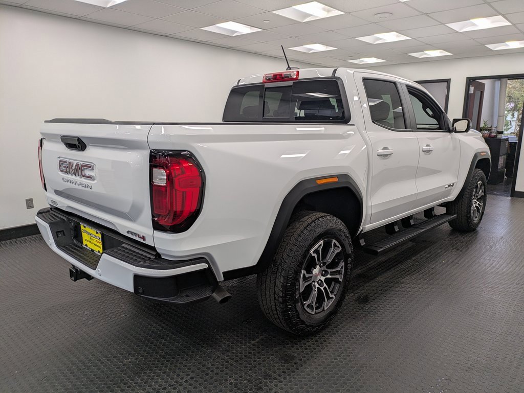 2024 Gmc Canyon AT4 photo 2