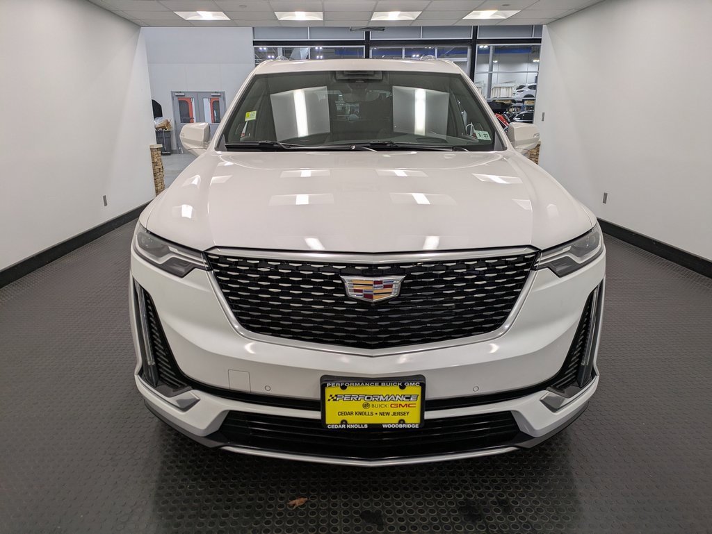 2022 Cadillac XT6 Premium Luxury photo 2