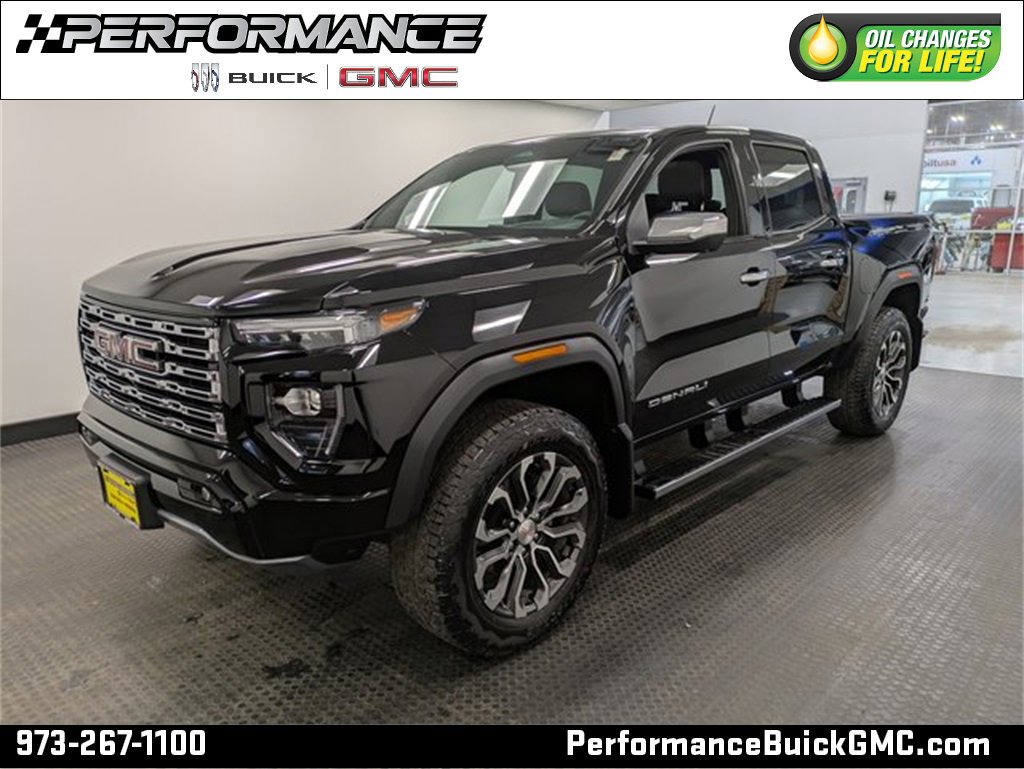 2024 GMC Canyon Denali's photo