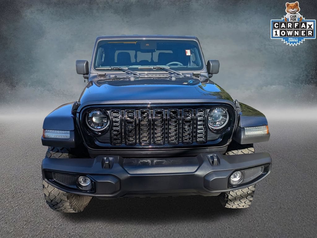 Used 2024 Jeep Gladiator Willys Truck Crew Cab