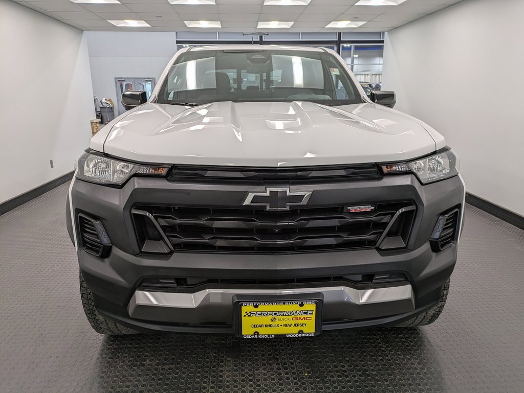 2023 Chevrolet Colorado Trail Boss photo 2
