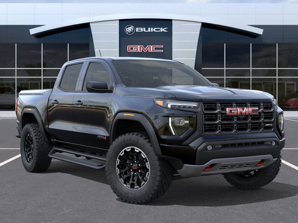 2026 GMC Canyon AT4 - Photo 7