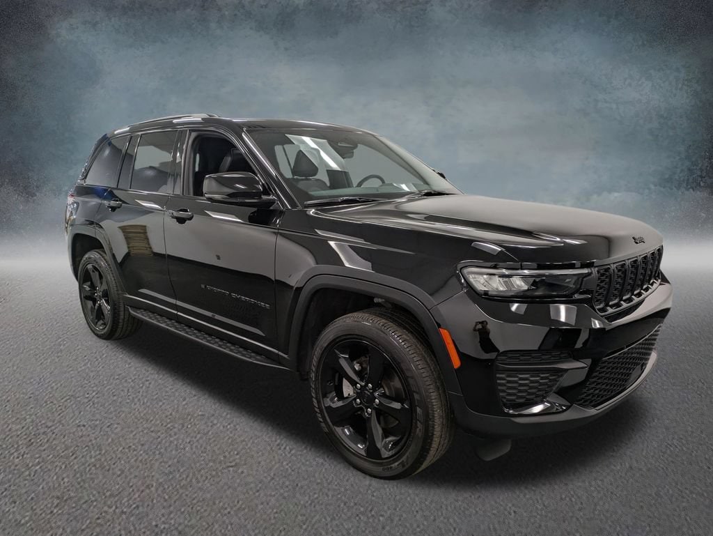 Used 2025 Jeep Grand Cherokee Altitude X SUV