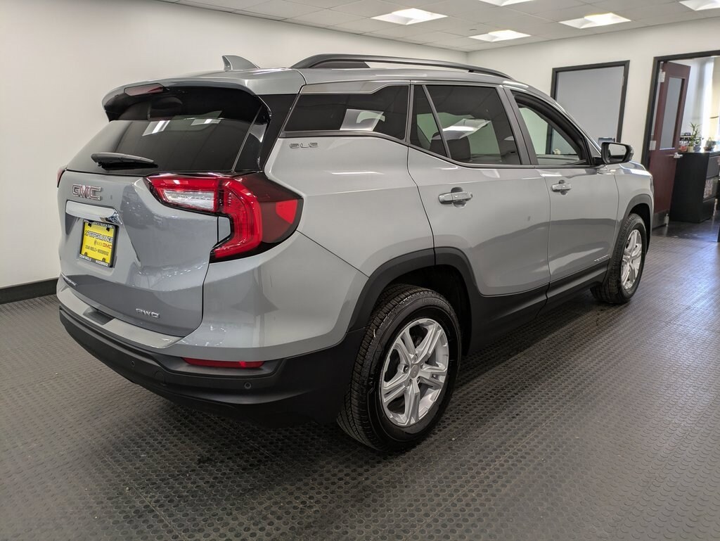 Used 2024 GMC Terrain SLE SUV