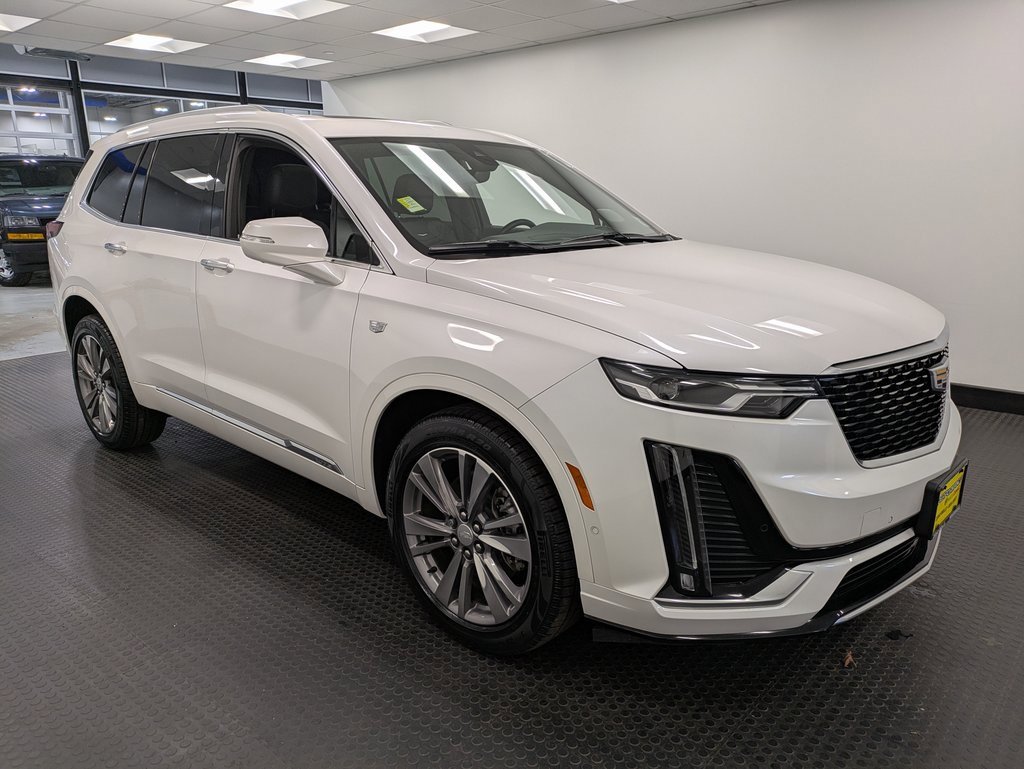 2022 Cadillac XT6 Premium Luxury photo 3