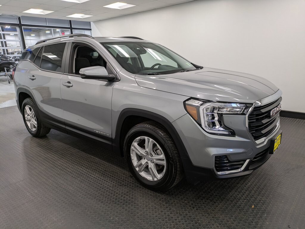 Used 2024 GMC Terrain SLE SUV